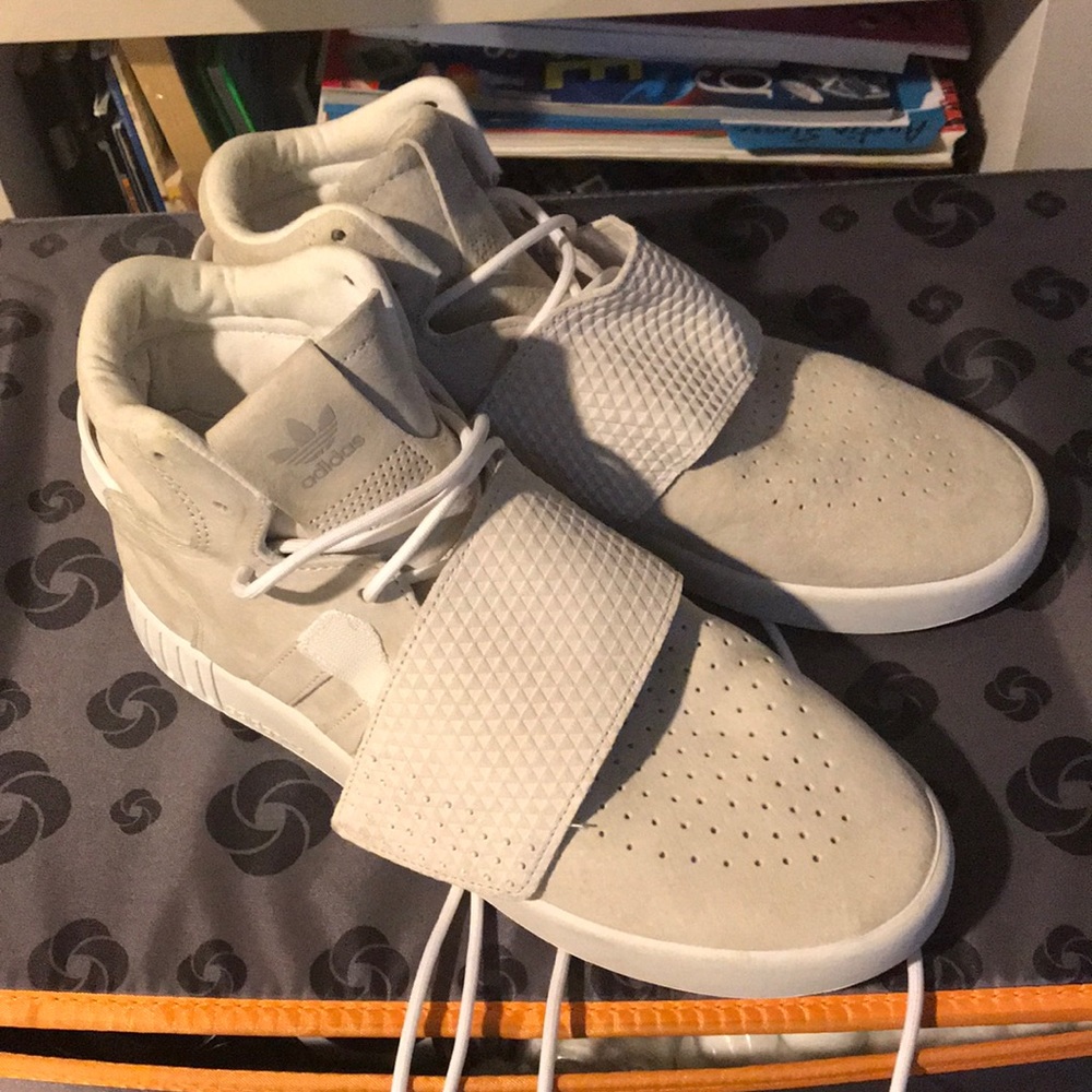 Shoes women’s adidas tubular white